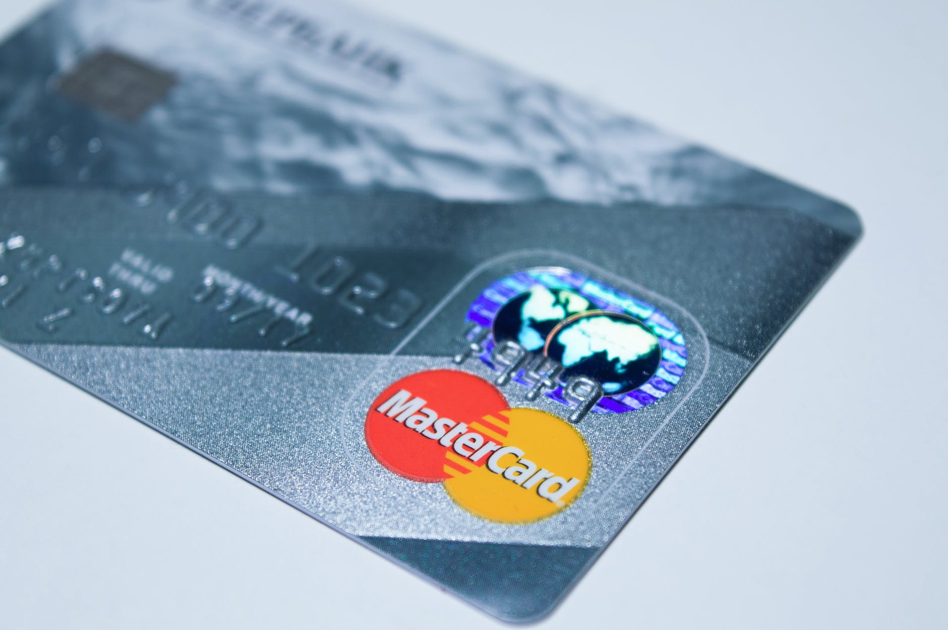 Zoom on a bank card with the Mastercard badge